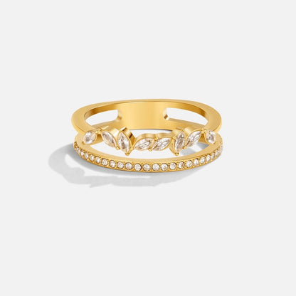 Anillo Dorado con Cristales