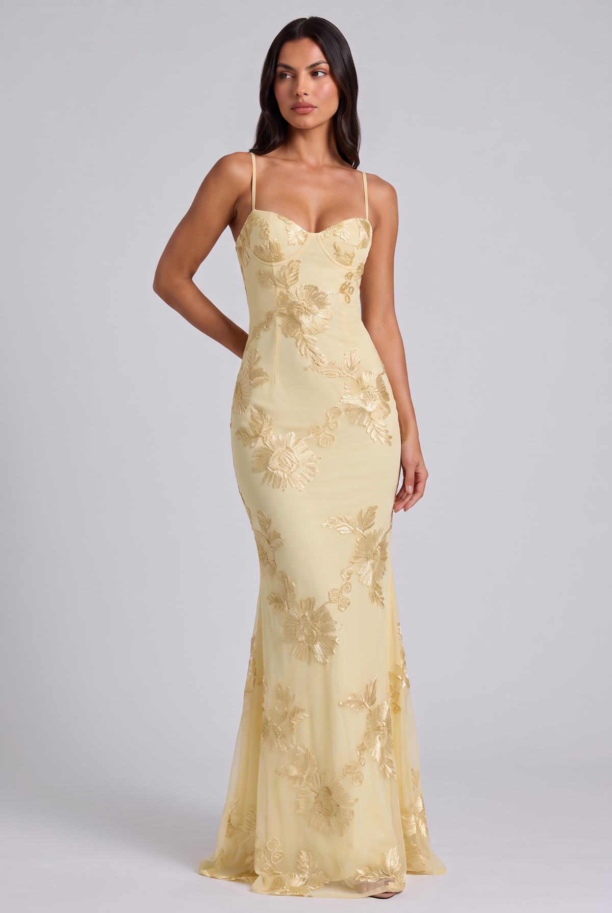 Vestido Maxi Burdeos con Estampado Floral – Elegancia Femenina y Sofisticada