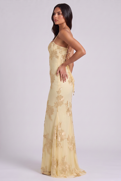 Vestido Maxi Burdeos con Estampado Floral – Elegancia Femenina y Sofisticada