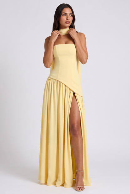 Vestido Maxi Burdeos – Elegancia Sofisticada con Escote