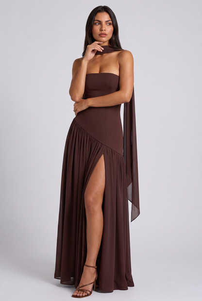 Vestido Maxi Burdeos – Elegancia Sofisticada con Escote