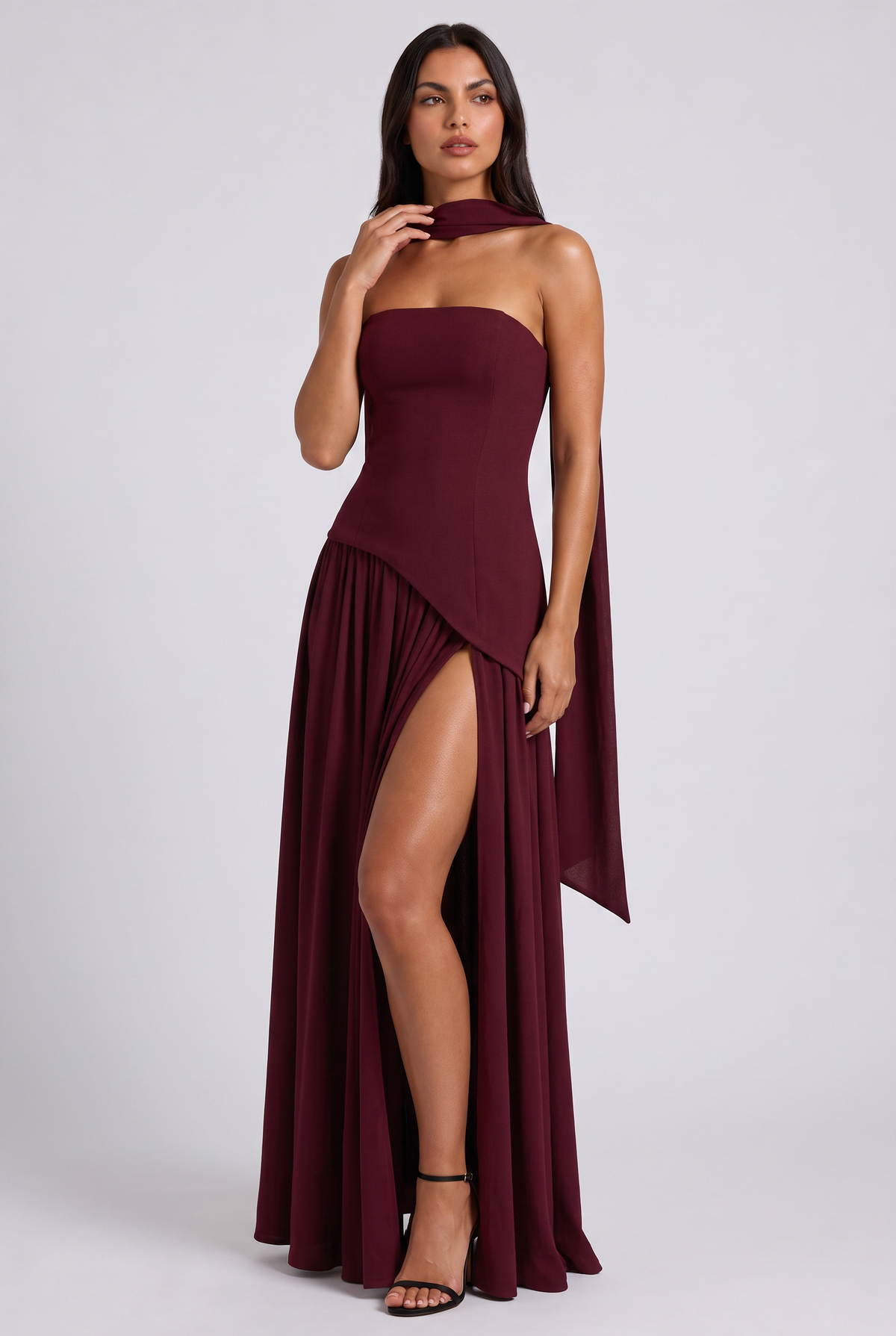 Vestido Maxi Burdeos – Elegancia Sofisticada con Escote