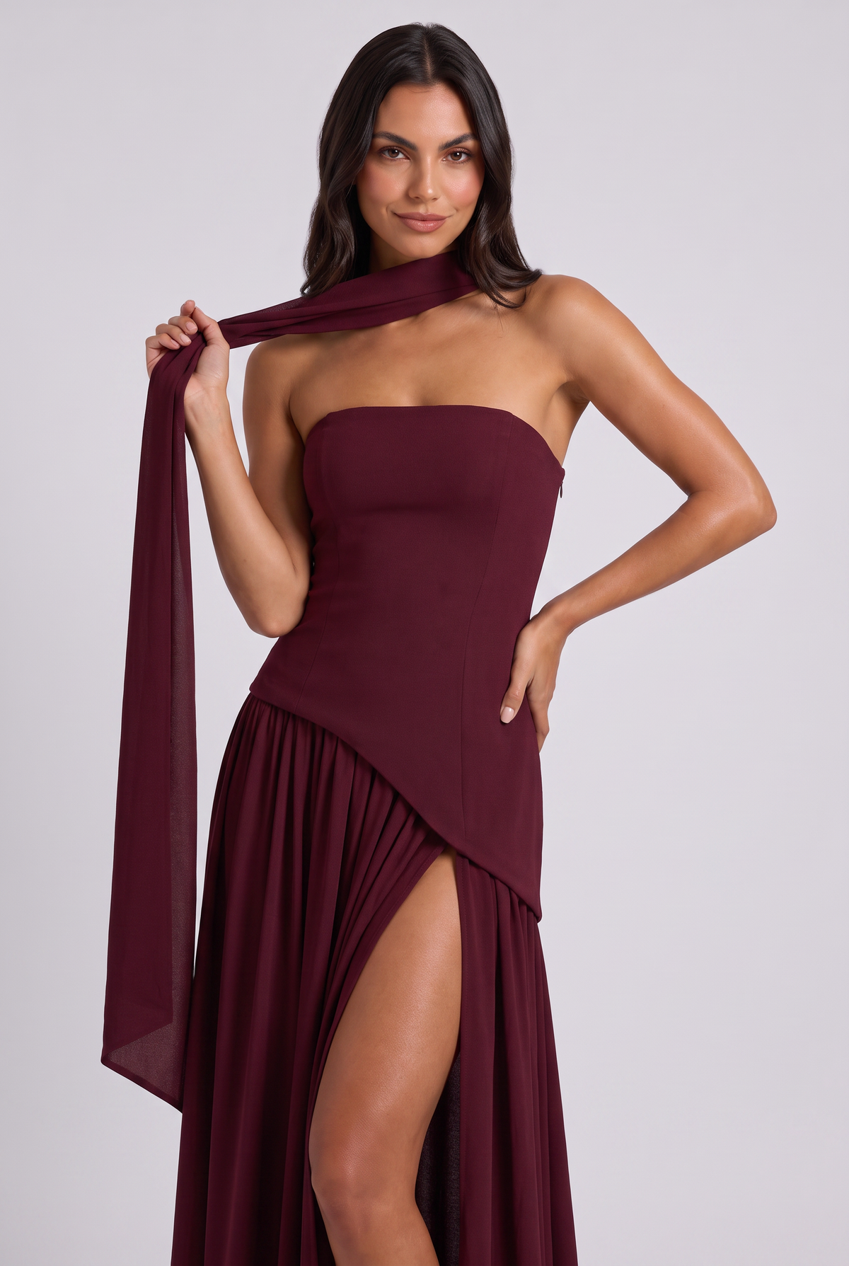 Vestido Maxi Burdeos – Elegancia Sofisticada con Escote