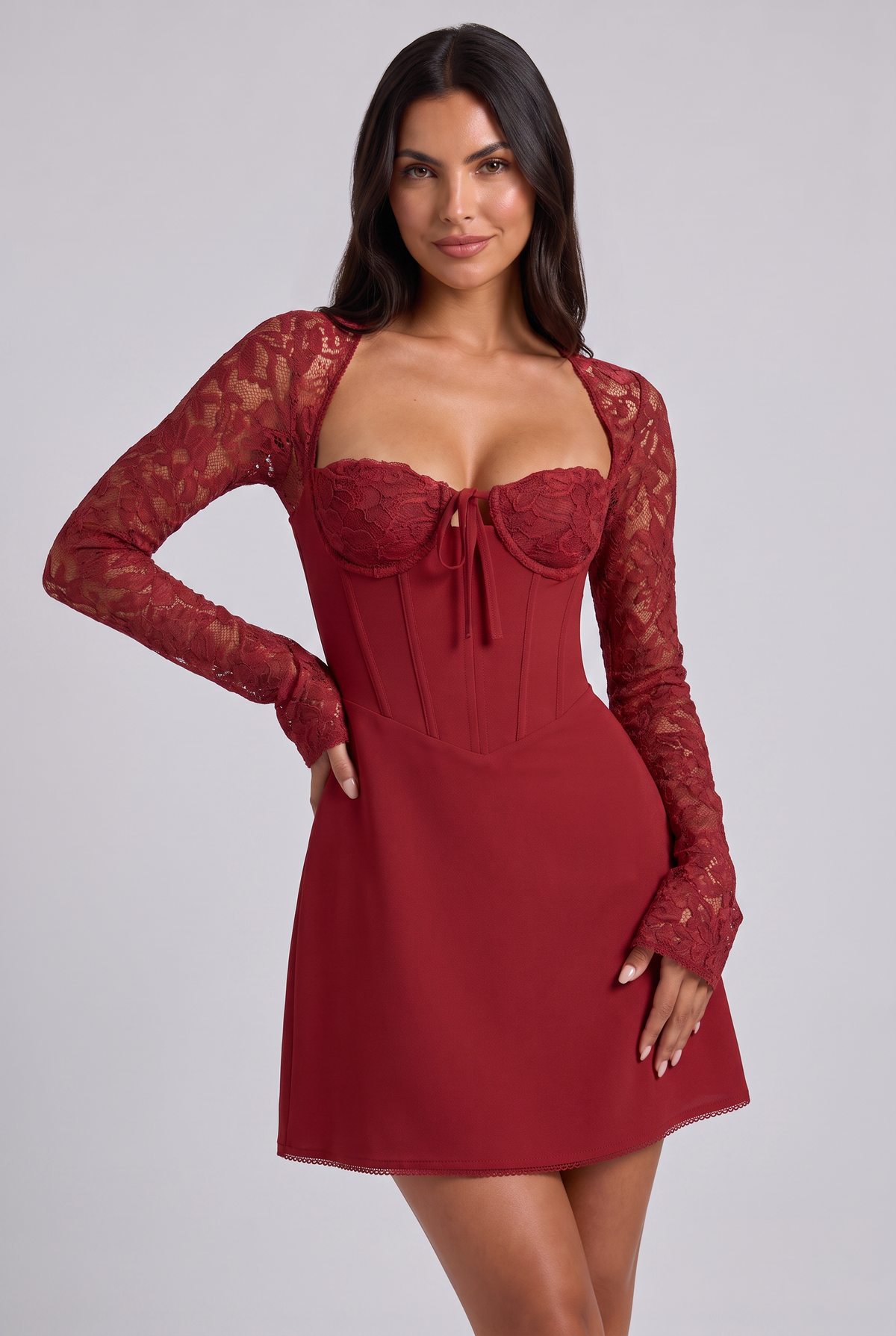 Vestido Mini Rosa de Encaje – Elegancia Romántica y Femenina
