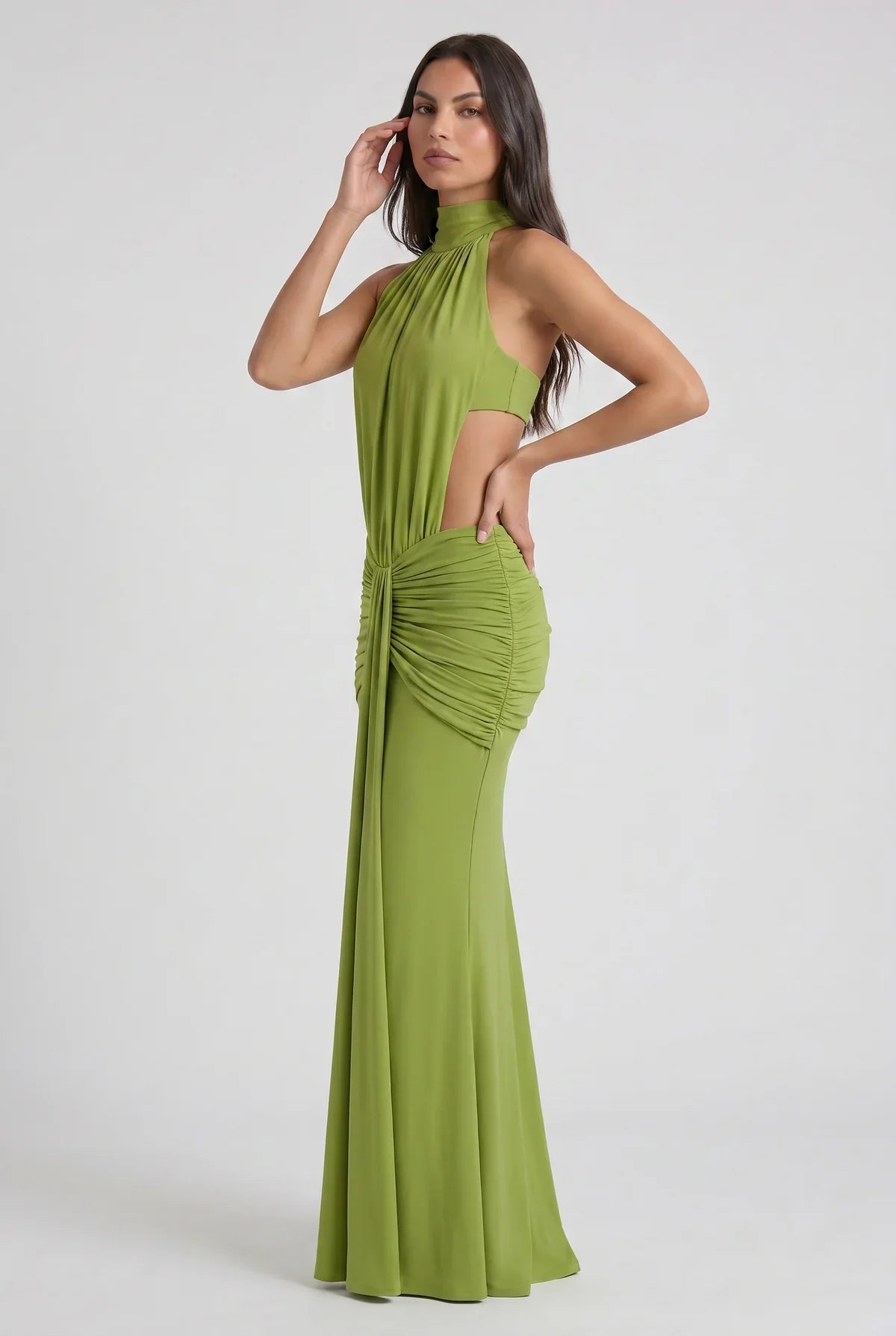 Vestido Maxi Marrón Chocolate – Elegancia Sensual con Drapeado