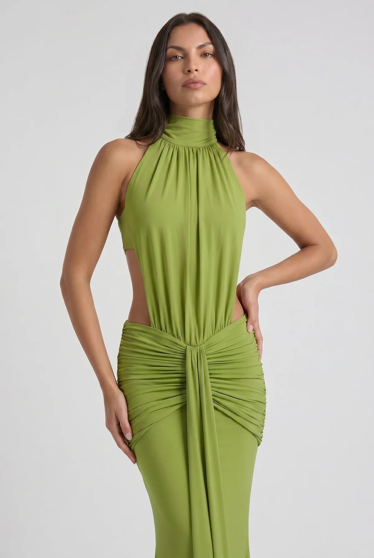 Vestido Maxi Marrón Chocolate – Elegancia Sensual con Drapeado
