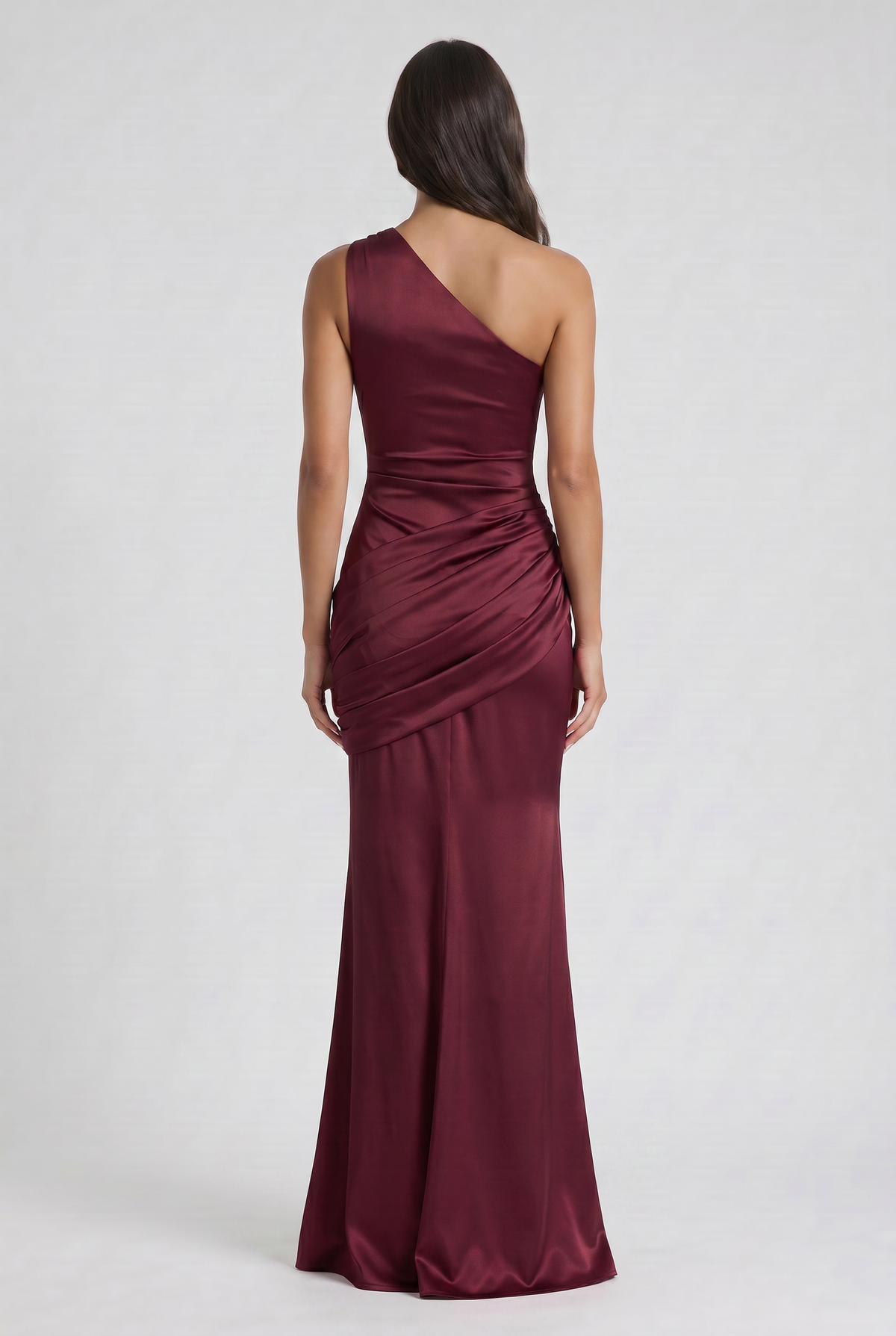 Vestido Maxi Marrón con Drapeado – Elegancia Asimétrica