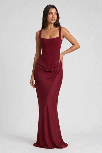 Vestido Maxi Burdeos con Drapeado – Elegancia y Silueta Refinada