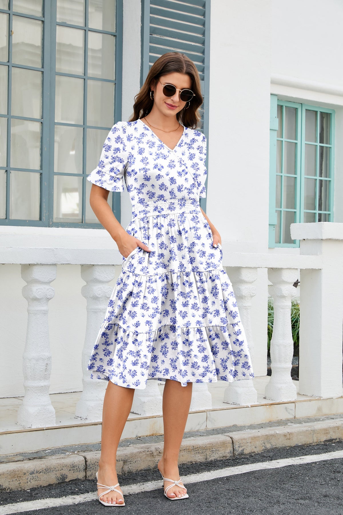 Vestido midi bohemio floral de corte A con bajo de volantes en capas