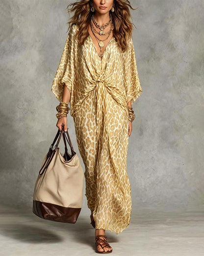 Vestido Maxi Bohemio con Estampado de Leopardo y Detalle Cruzado en la Parte Delantera