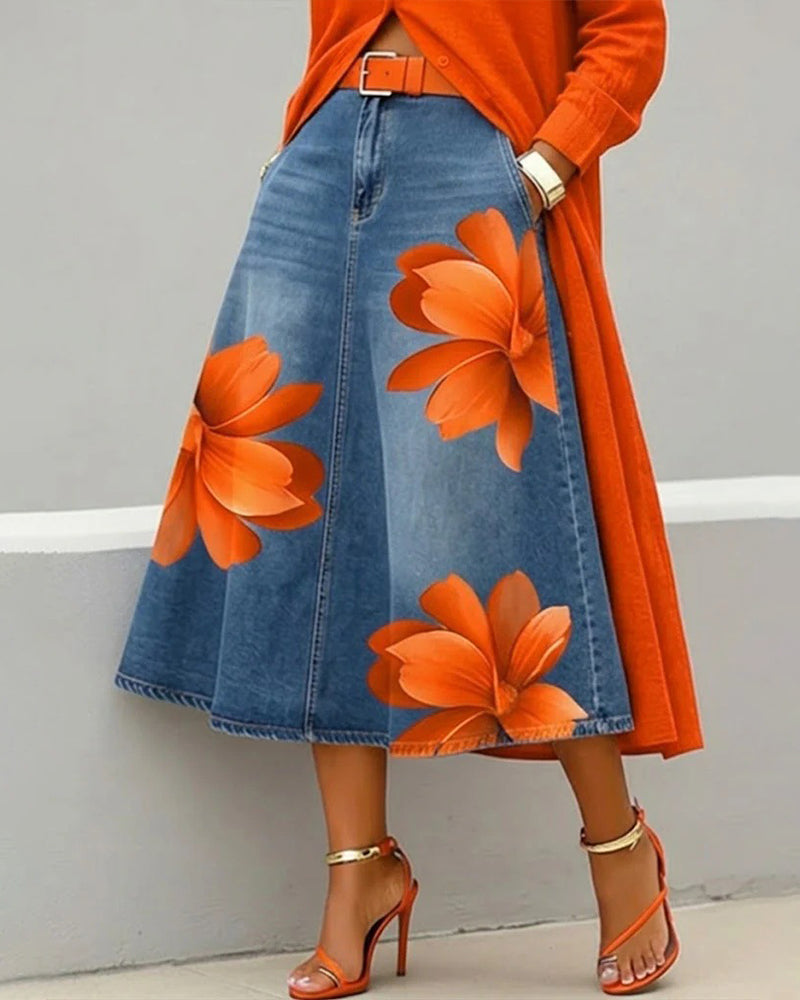 Falda Vaquera de Corte Evasé con Estampado Floral Artístico