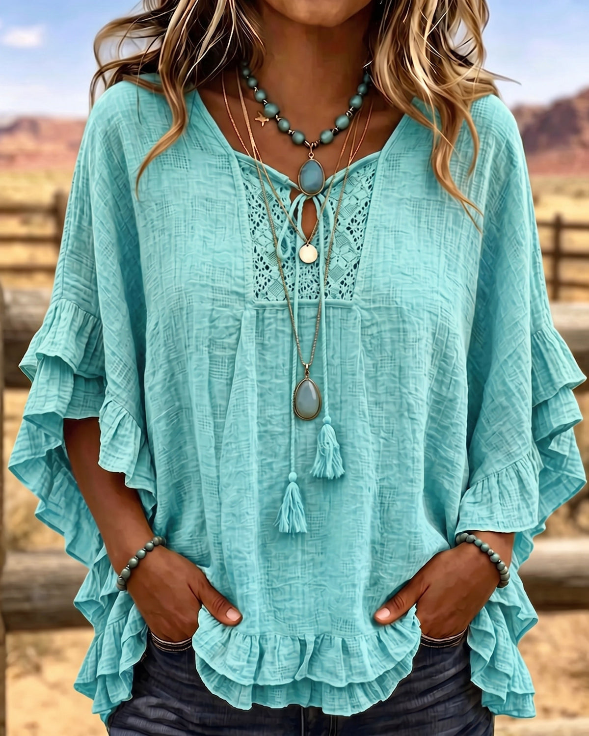 Top bohemio con mangas acampanadas y volantes.
