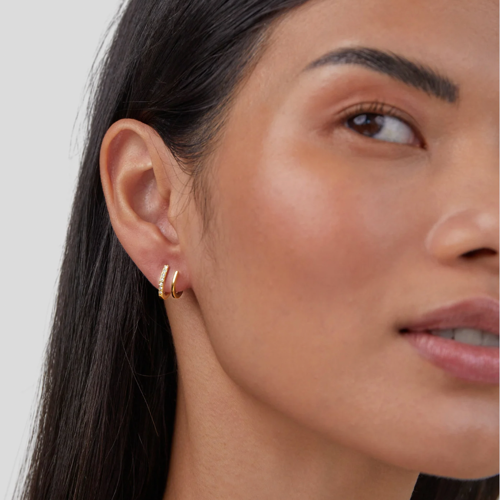 Pendientes de Garra Dorado con Cristales