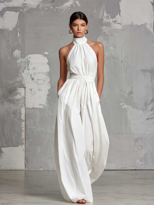 Mono Elegante con Cuello Halter