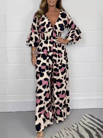 Nuevos monos con escote en V y estampado de leopardo.