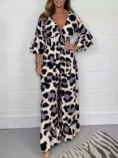 Nuevos monos con escote en V y estampado de leopardo.
