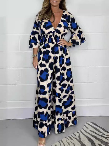 Nuevos monos con escote en V y estampado de leopardo.