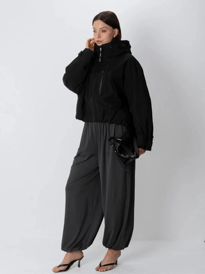 Chaqueta Impermeable con Capucha – Protección, Comodidad y Estilo