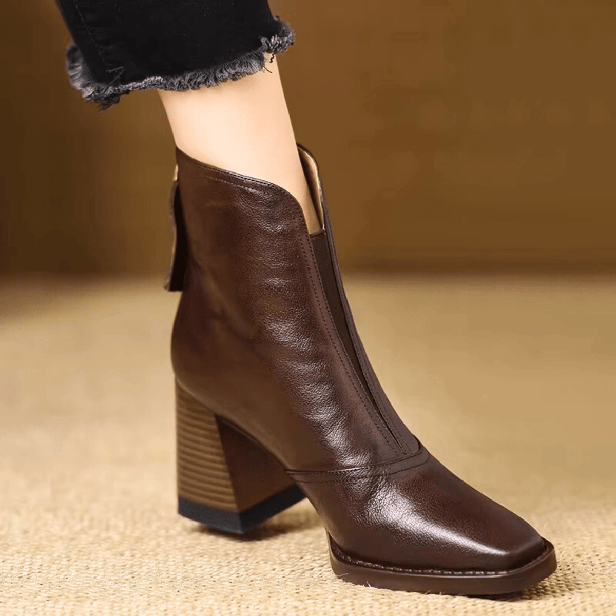 NORA | Botines de Cuero con Tacón Medio